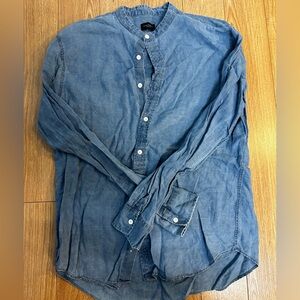 Club Monaco Denim Blue Linen Button Down